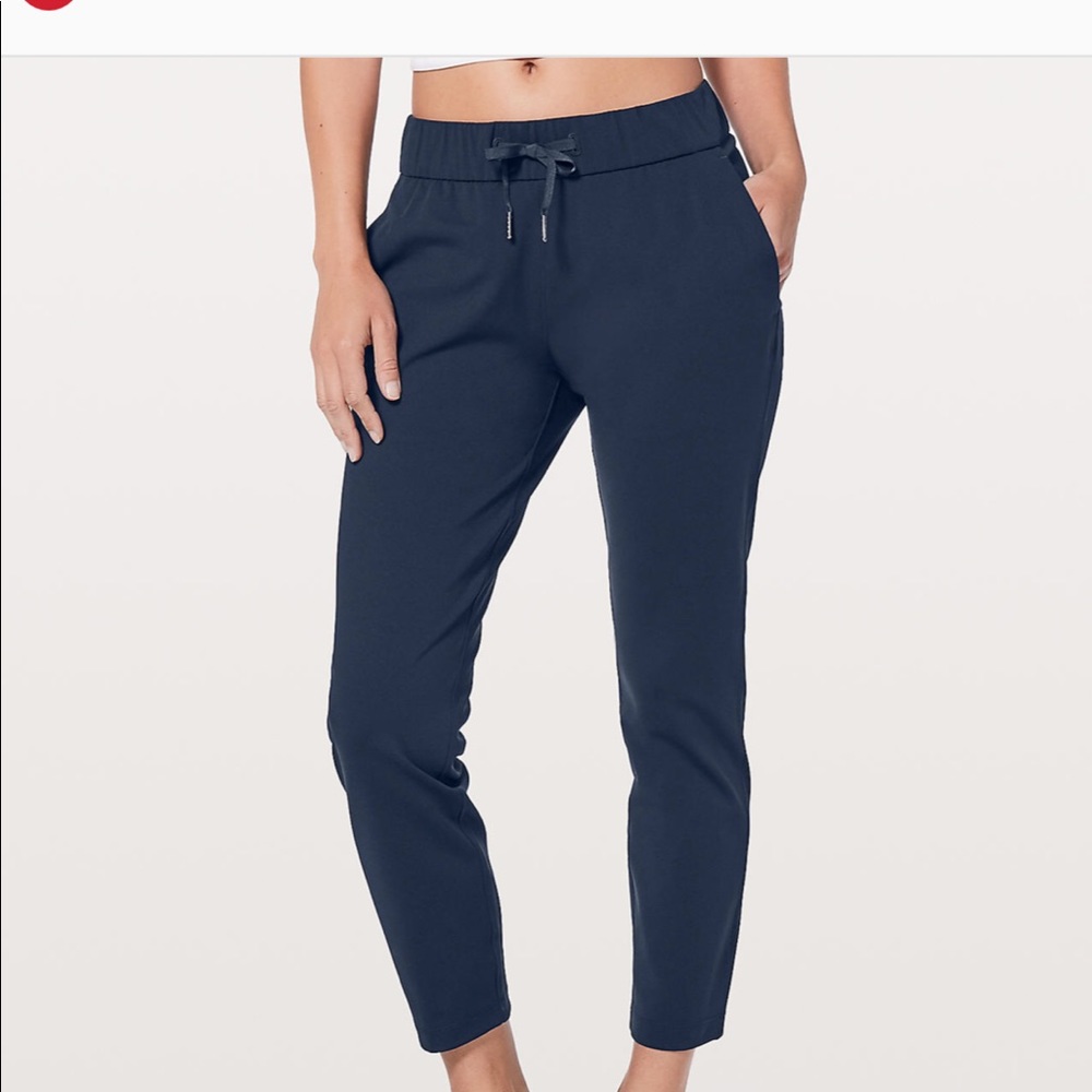 Lululemon On the Fly pants never worn